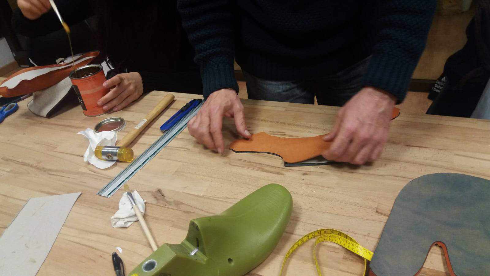 Introduction to handmade shoes or bags construction - 30 h in Lisbon - Slow Innovation Brands